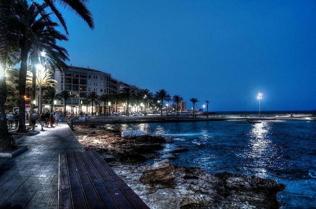 Torrevieja Experience Atico 1ª Linea Apartment Ngoại thất bức ảnh